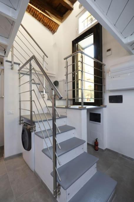 Cozy Loft Near Navigli, Close To Duomo And Bocconi - Italy Flat Vacation * Milan